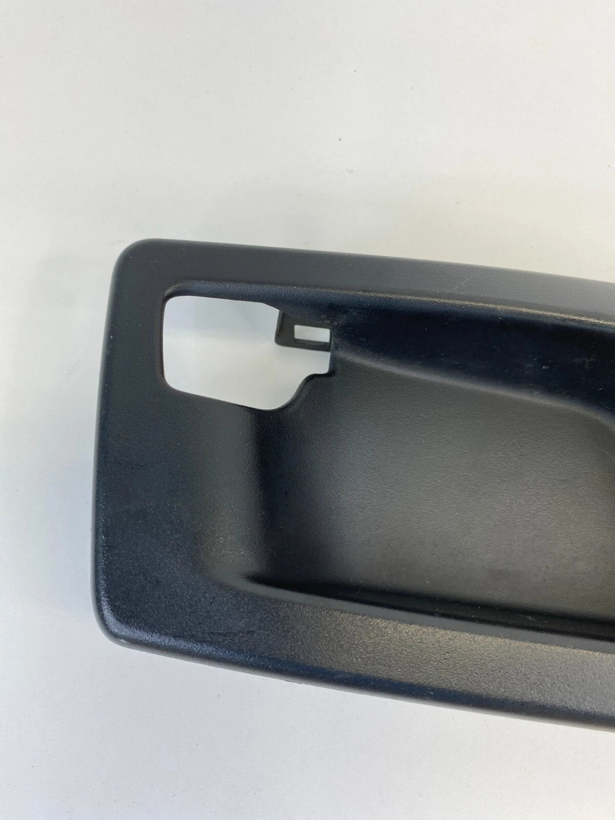 04-06 SRX 03-07 CADILLAC CTS RR RIGHT INNER DOOR HANDLE BEZEL TRIM OEM 25752964