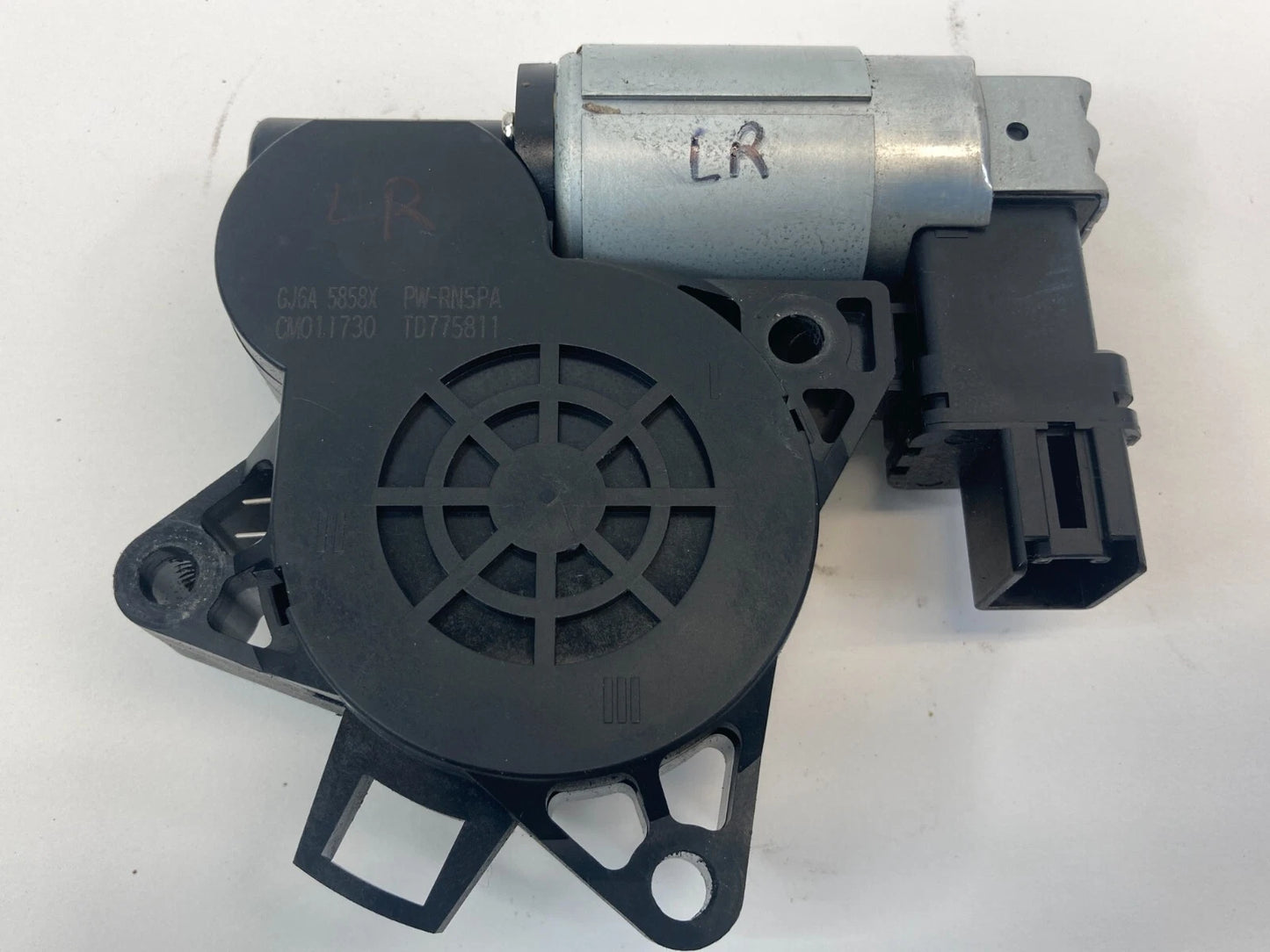 2004-2009 MAZDA 3 SEDAN REAR LEFT SIDE DOOR POWER WINDOW MOTOR GJGA-5858X OEM
