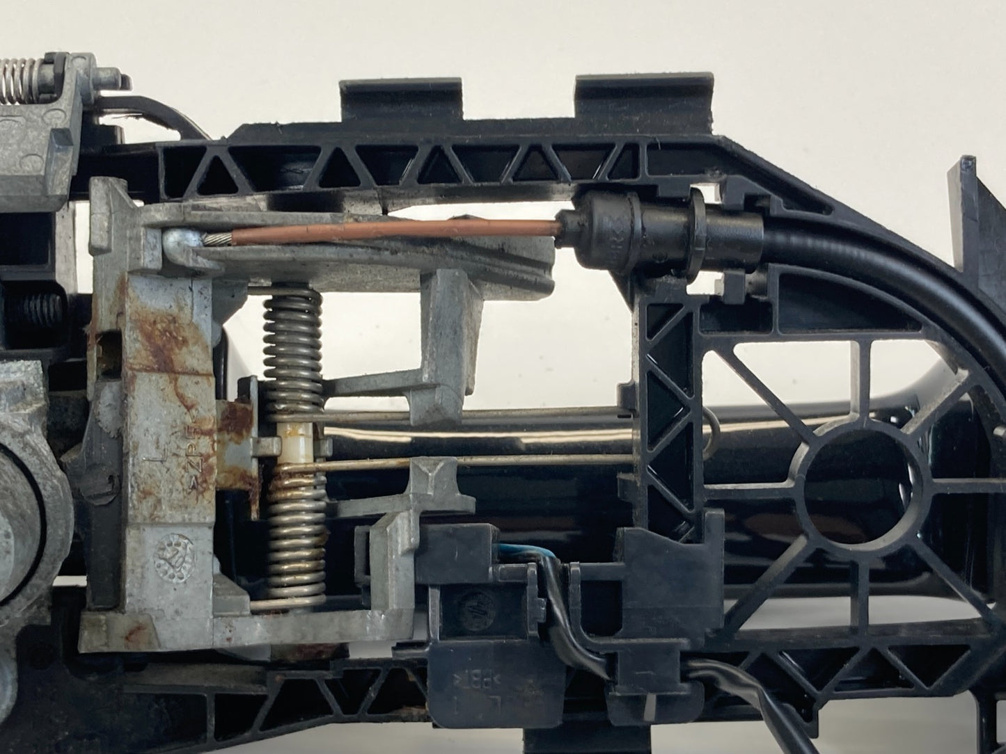 2009-2017 Volkswagen CC Front Left Side Outside Exterior Door Handle OEM