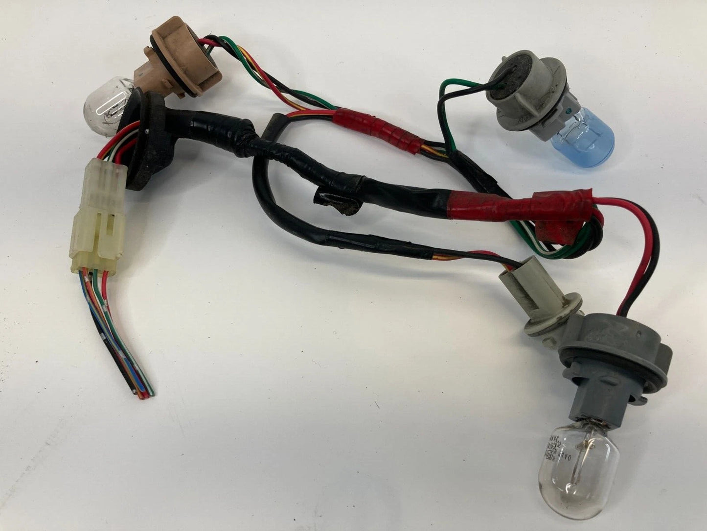 07-13 SUZUKI SX4 HATCHBACK REAR RIGHT TAIL LIGHT LAMP WIRE WIRING HARNESS SOCKET