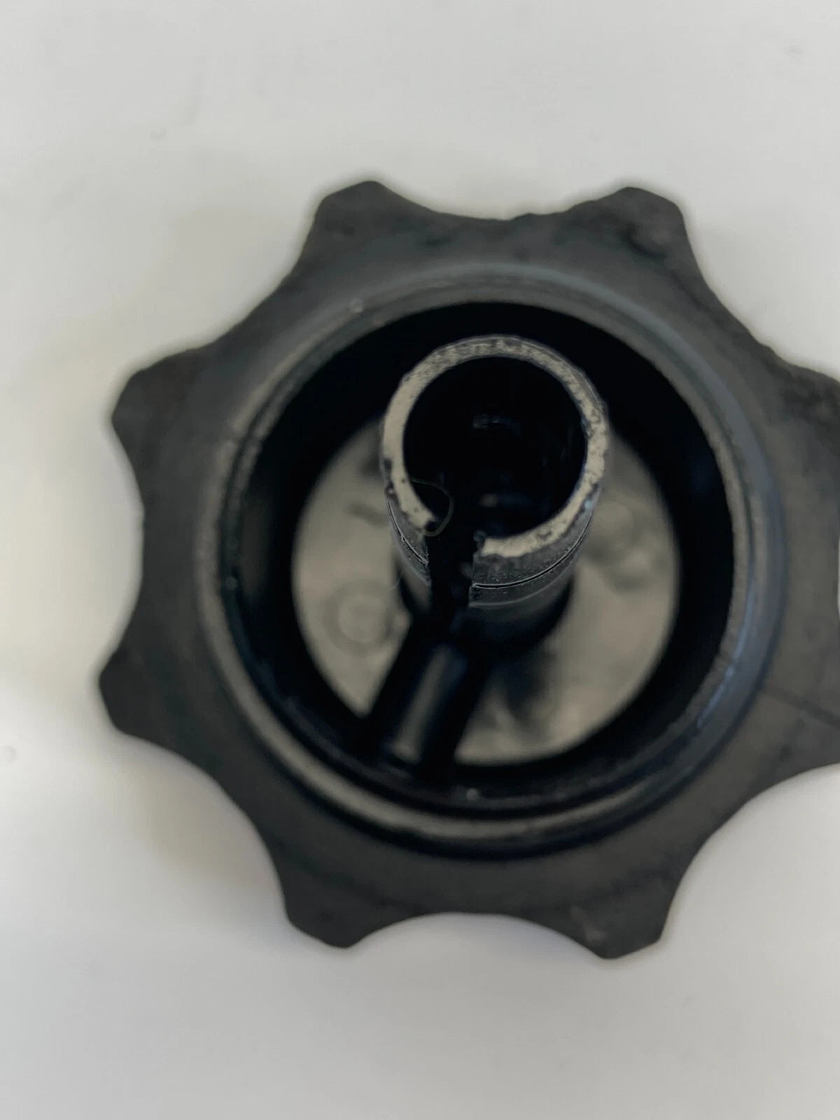 2007 2008 BMW 328XI 3.0L POWER STEERING FLUID CONTAINER RESERVOIR CAP COVER OEM
