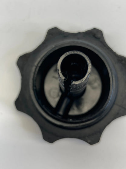 2007 2008 BMW 328XI 3.0L POWER STEERING FLUID CONTAINER RESERVOIR CAP COVER OEM