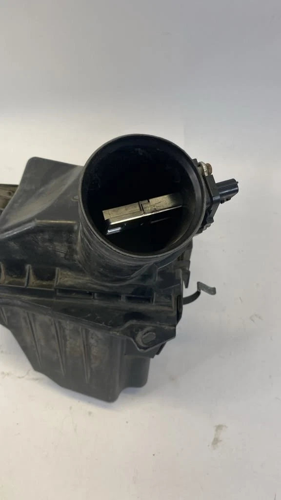 2007 2008 INFINITI G35 SEDAN DRIVER LEFT AIR INTAKE CLEANER BOX FILTER HOUSING