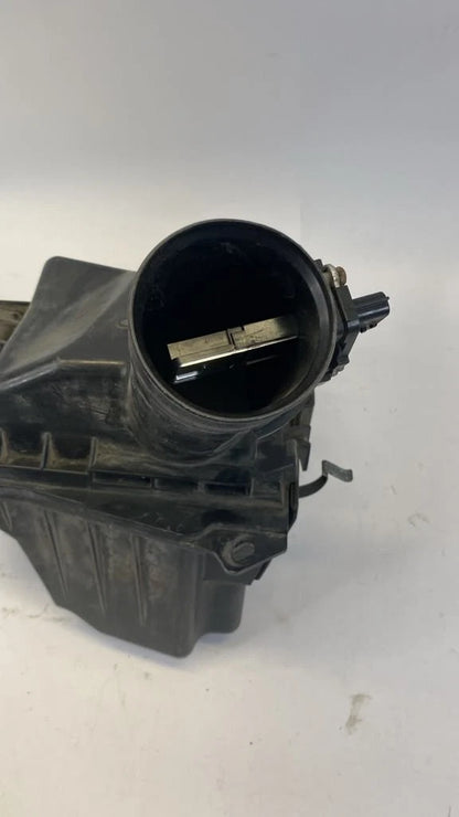 2007 2008 INFINITI G35 SEDAN DRIVER LEFT AIR INTAKE CLEANER BOX FILTER HOUSING
