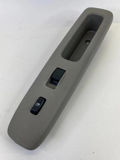 2002-2006 TOYOTA CAMRY FRONT RIGHT SIDE WINDOW SWITCH W/ BEZEL 74231-AA060