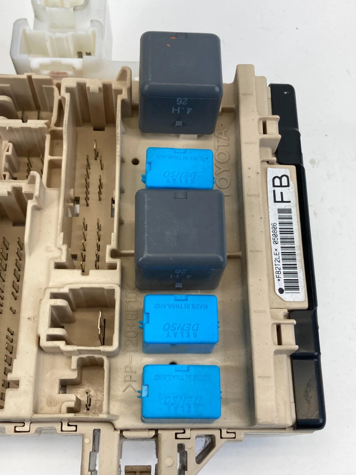 2005-2010 TOYOTA AVALON UNDER DASH INTERIOR FUSE BOX RELAY MODULE OEM