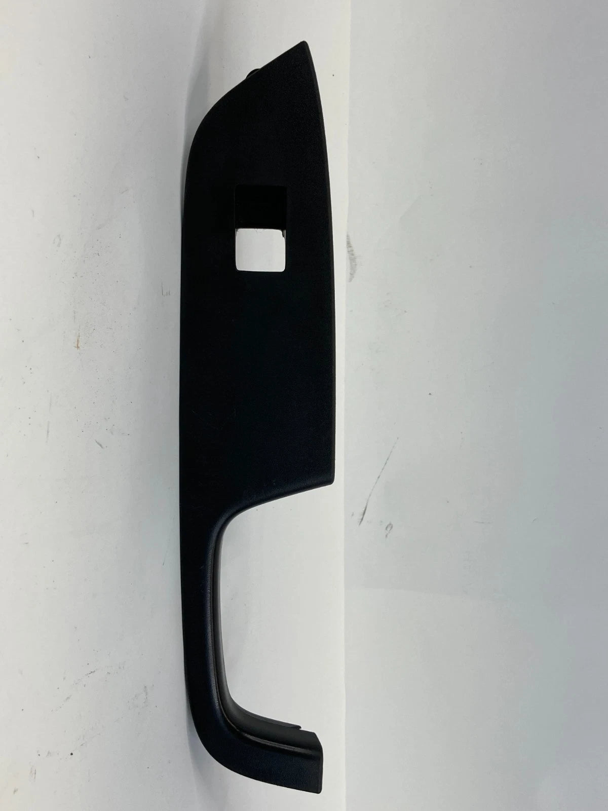 2010-2017 CHEVROLET EQUINOX FRONT RIGHT SIDE POWER WINDOW SWITCH BEZEL 25946839