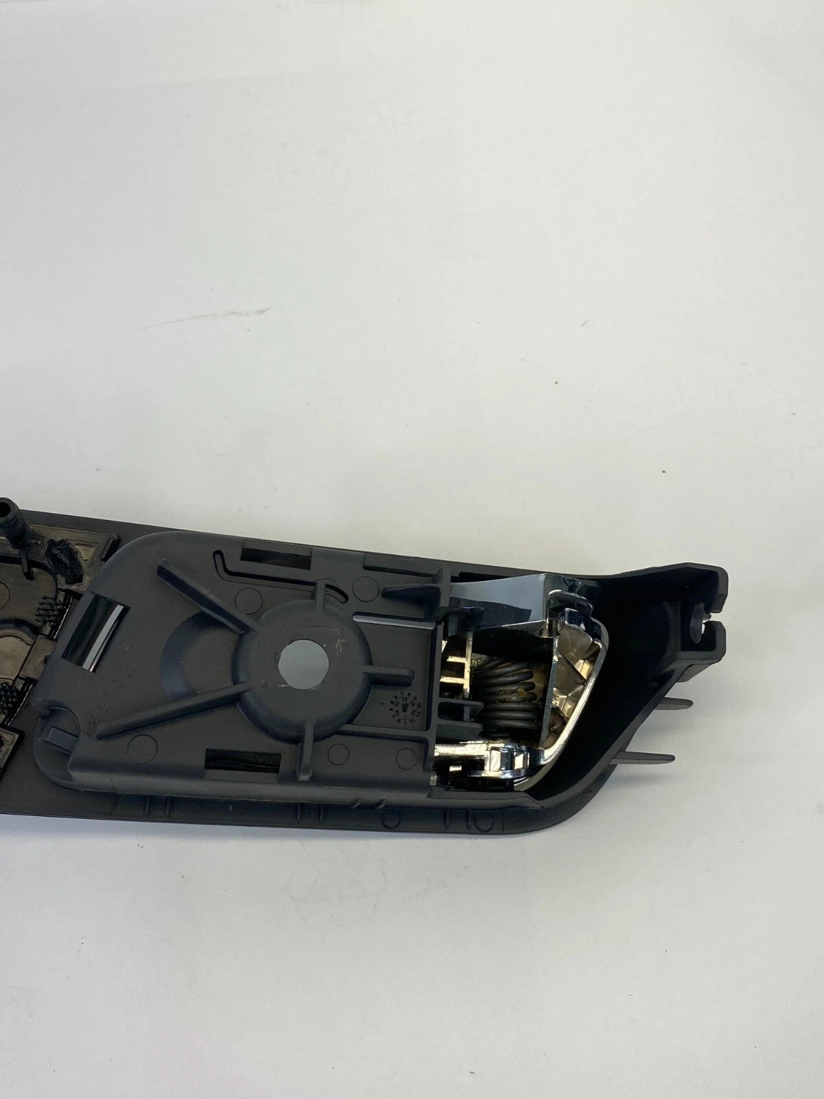 2013-2015 FORD POLICE INTERCEPTOR UTILITY FRONT RIGHT INSIDE DOOR HANDLE OEM