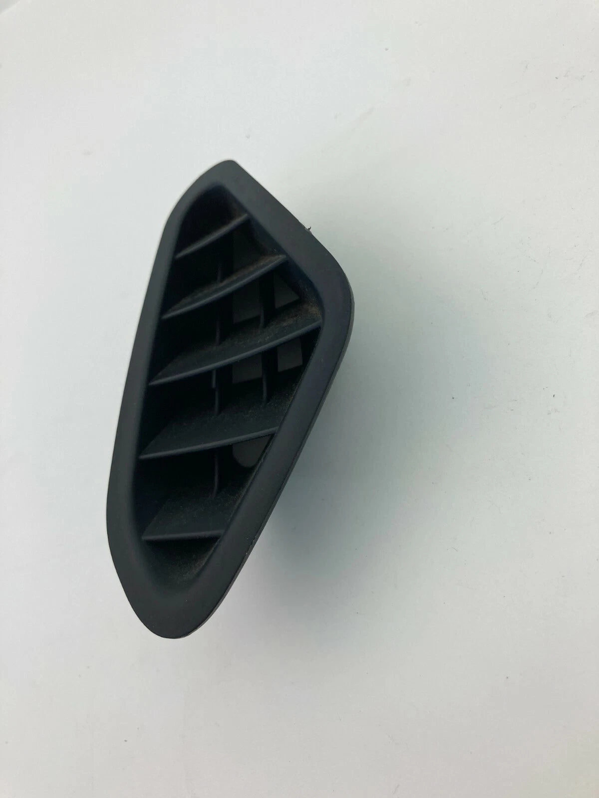99-03 TOYOTA SOLARA LEFT SIDE AIR VENT DEFROSTER GRILL GRILLE DASH 5596106020