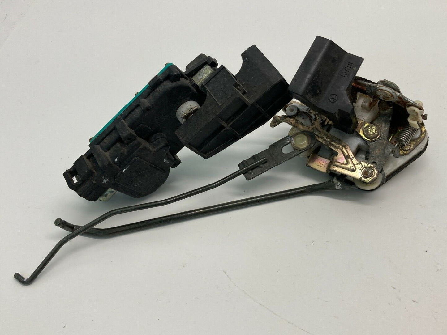 1997-2001 Hyundai Tiburon Front Left Driver Door Lock Latch Release Actuator OEM