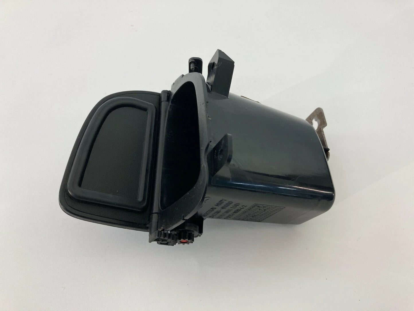 2007 2008 HYUNDAI ENTOURAGE 06-12 SEDONA DASH LOWER ASHTRAY ASH TRAY 84330-4D000
