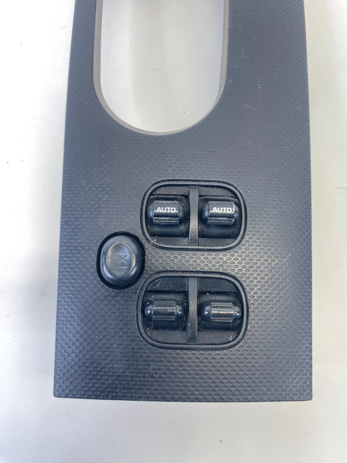 2005-2007 JEEP LIBERTY DOOR POWER MASTER WINDOW CONTROL SWITCH W/ SHIFTER BEZEL