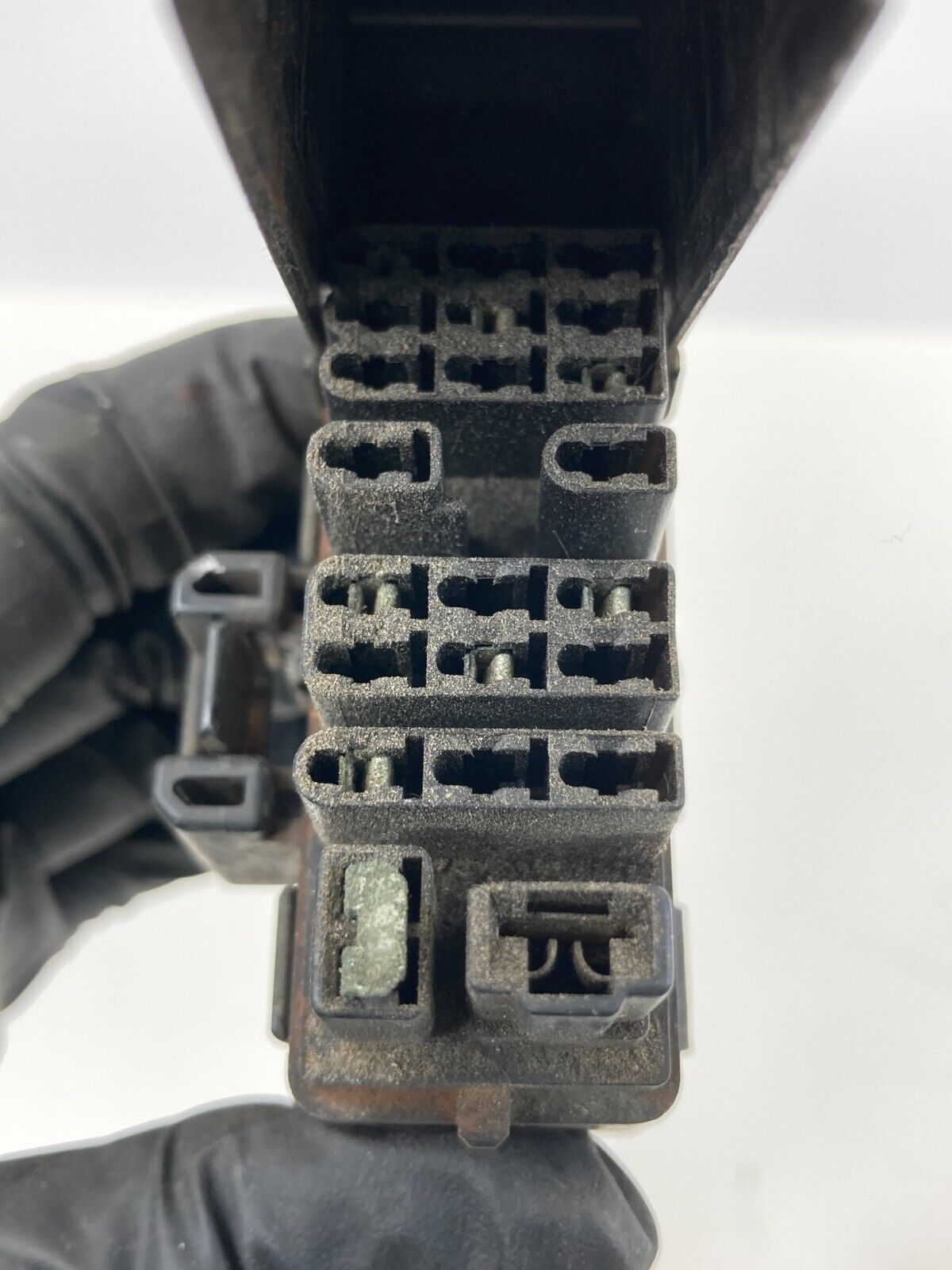 1997 97 Toyota 4Runner 3.4L A/T Diagnosis Relay Plug Connector Unit OEM