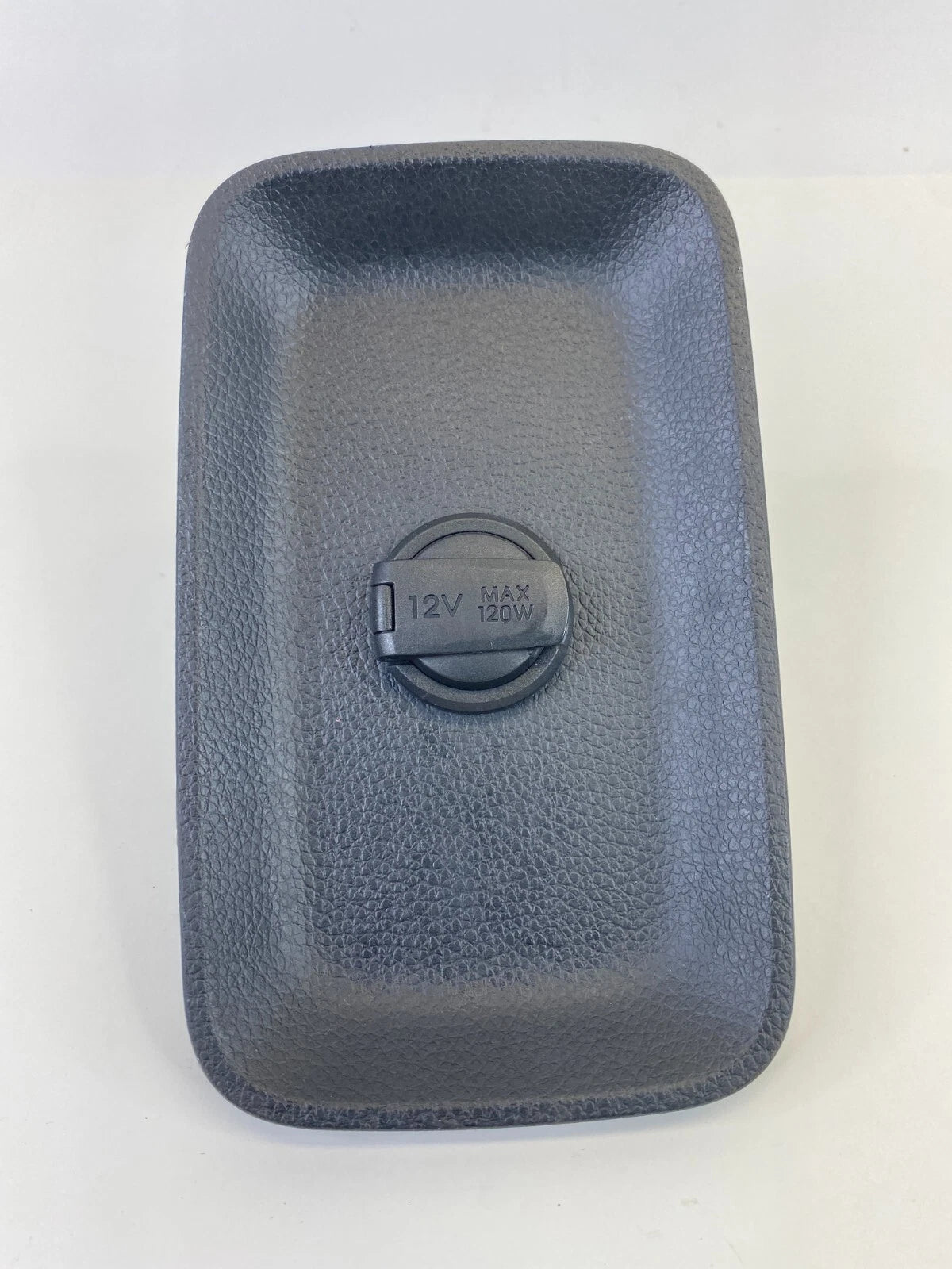 13-18 HYUNDAI SANTA FE SPORT REAR SIDE QUARTER PANEL POWER OUTLET W/ BEZEL OEM