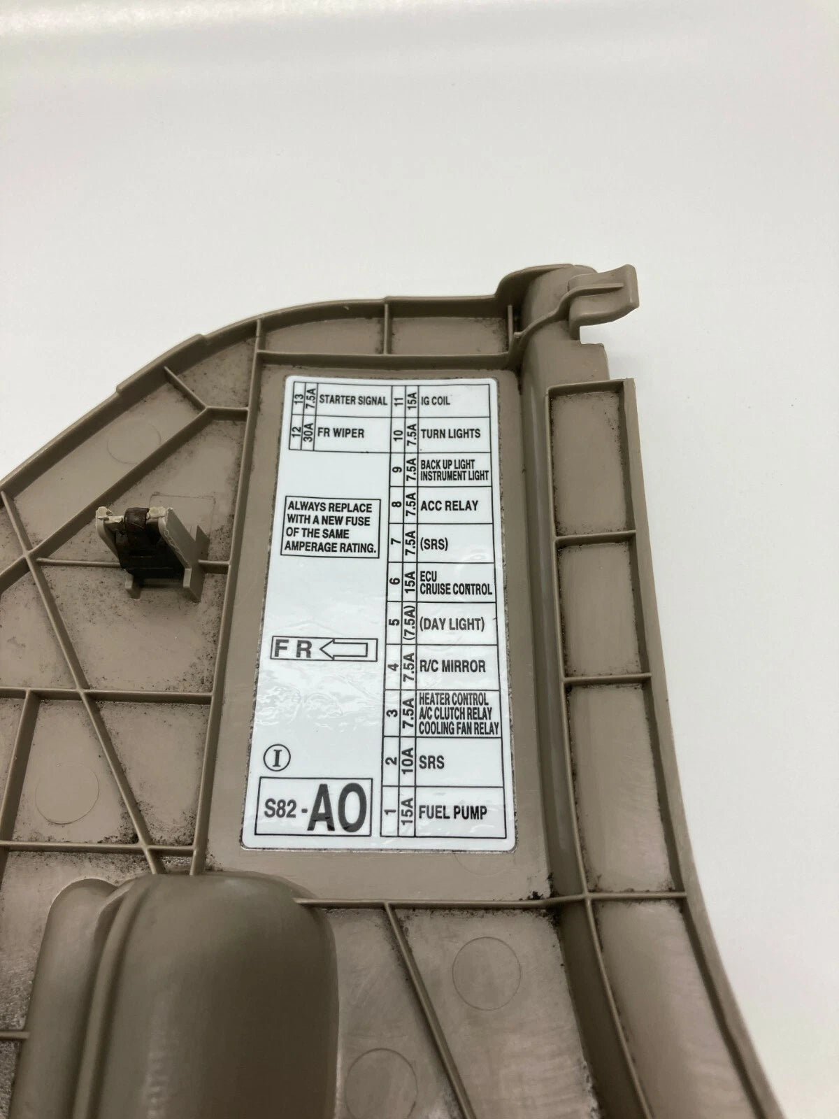 1998-2002 HONDA ACCORD COUPE DASH DRIVER LEFT FUSE BOX LID DOOR COVER 77216-S84