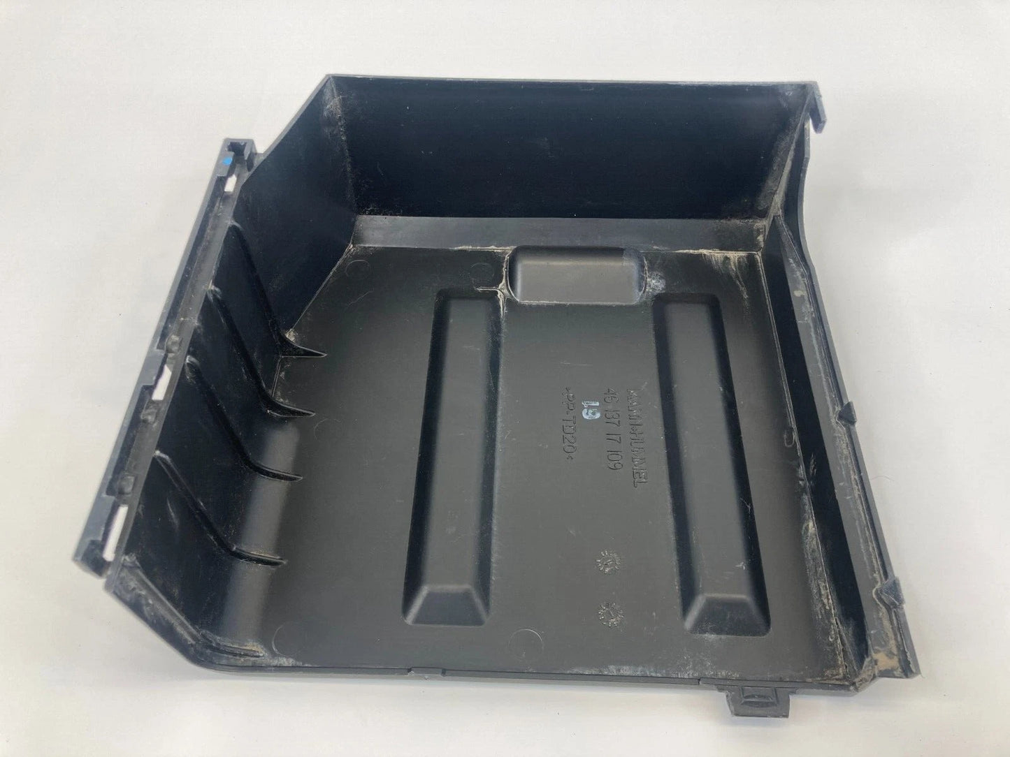 04-11 VOLVO S40 05-11 V50 AIR INTAKE CLEANER BOX LOWER COVER LID 30650076 OEM