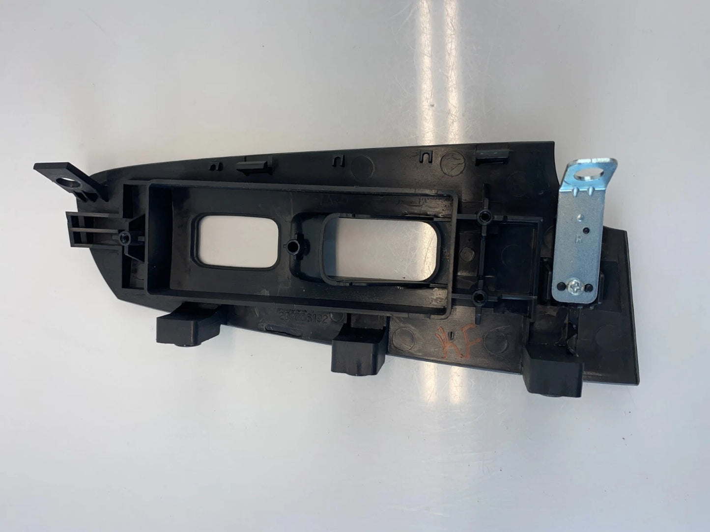 2010-2013 KIA FORTE FRONT RIGHT SIDE DOOR WINDOW SWITCH TRIM BEZEL 201006192 OEM