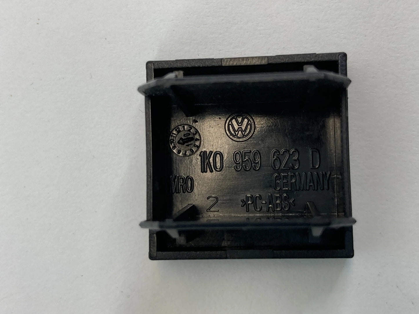 2009-2011 VW VOLKSWAGEN TIGUAN DASH BLANK INNER COVER HOLE SWITCH 1K0959623D OEM
