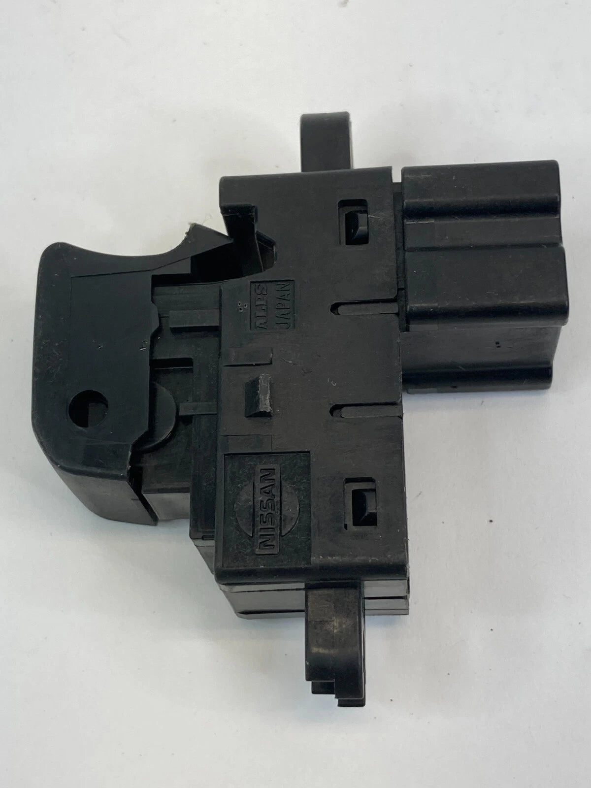 2007-2012 NISSAN ALTIMA SEDAN REAR DOOR POWER WINDOW SWITCH BUTTON 25411-JA00A