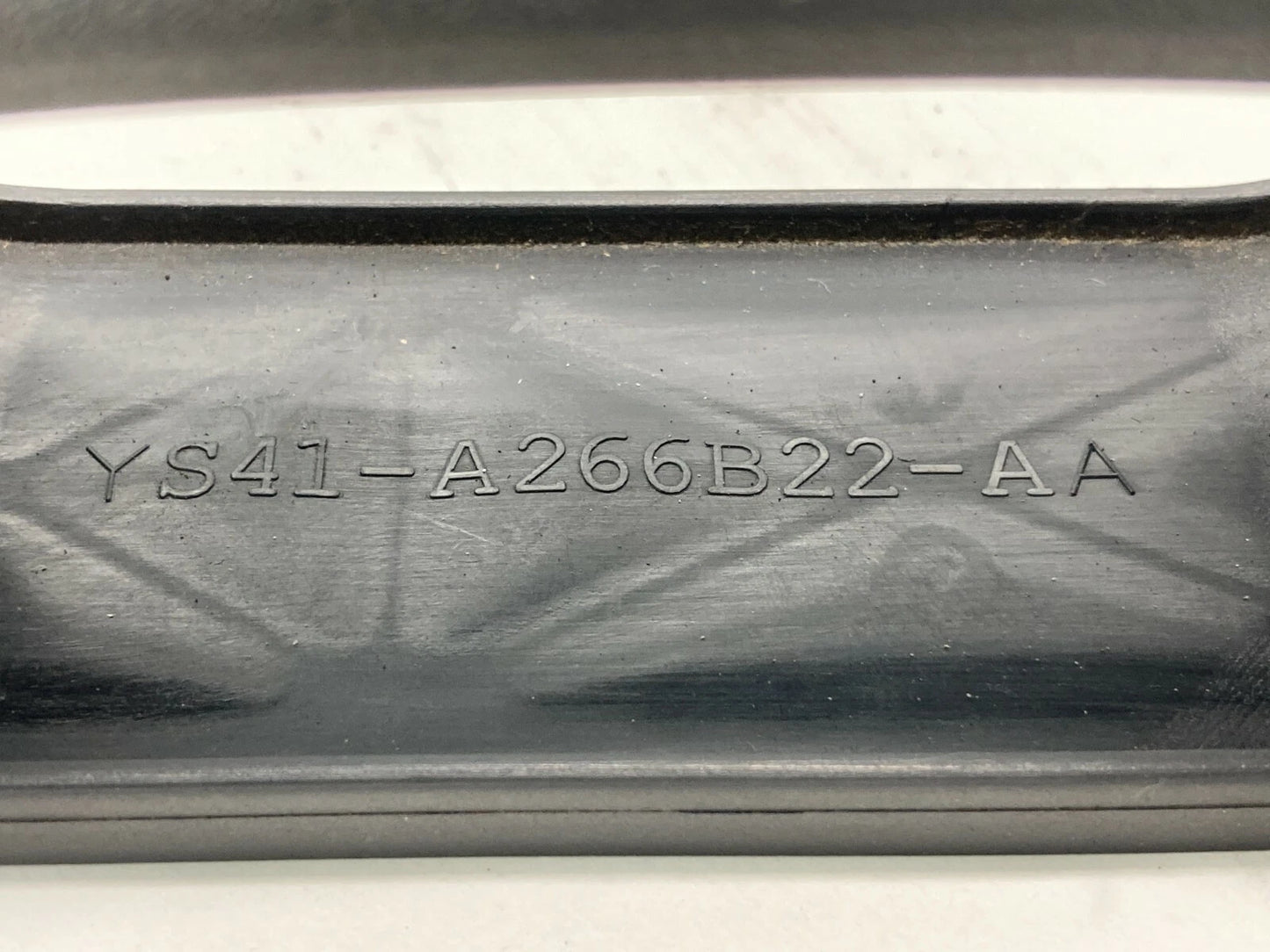 2000-2007 FORD FOCUS REAR RIGHT SIDE OUTSIDE DOOR HANDLE ASSY YS41-A266B22-AA
