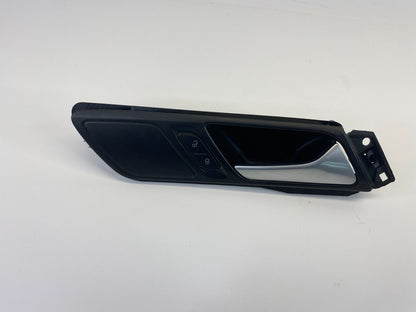 2011-2018 Volkswagen Jetta Front Right Side Interior Door Handle w / Lock Switch