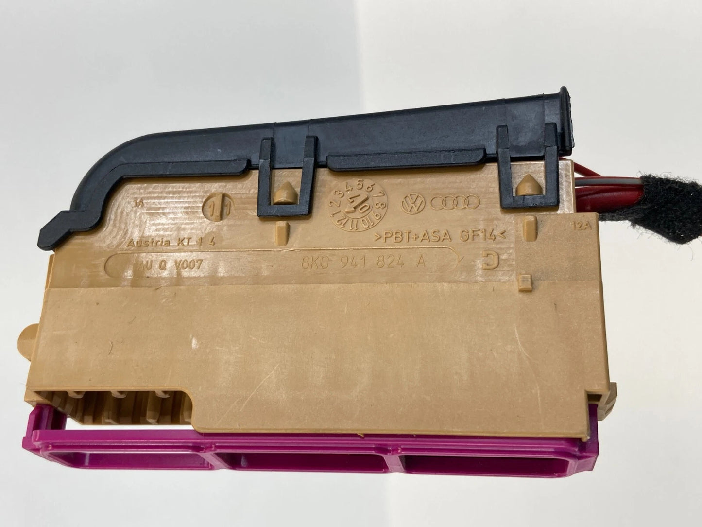 2006-2011 AUDI A6 3.2L DASH FUSE BOX RELAY PANEL HOLDER 8K0-941-824-A OEM