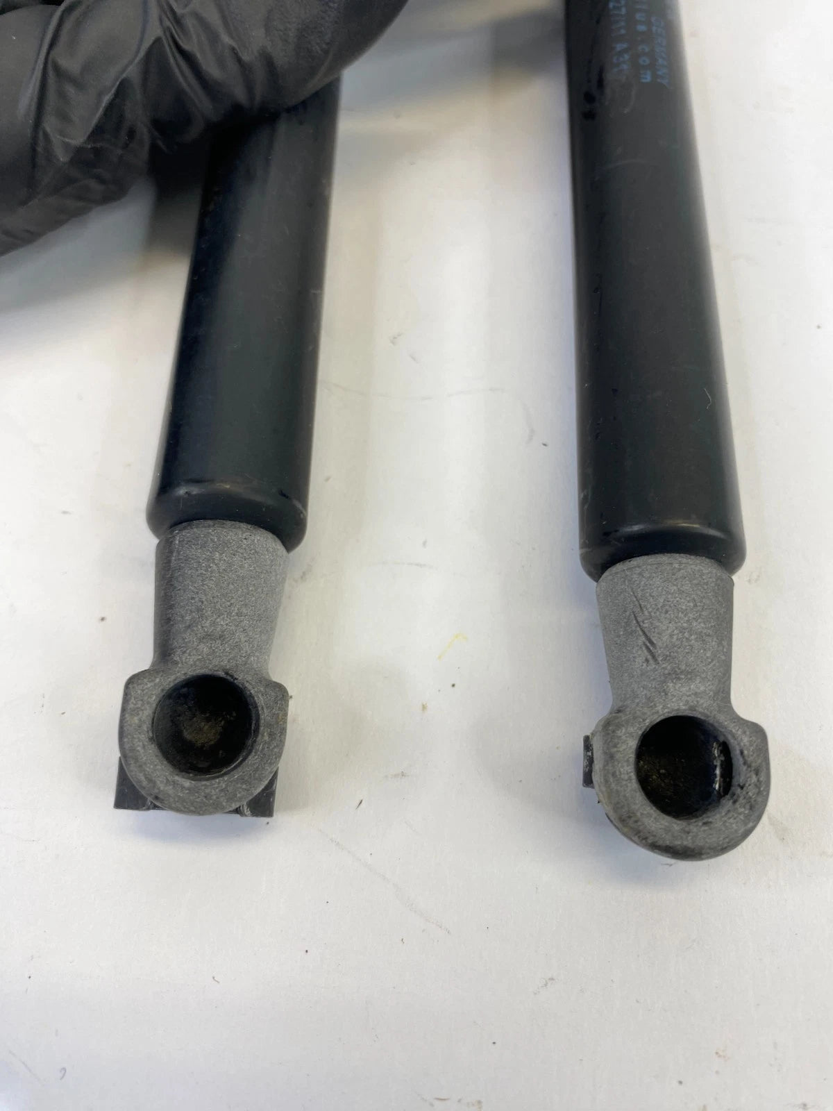 2009-2012 BMW 328i XDRIVE HOOD SHOCK STRUT LIFT SUPPORT PAIR SET 7129190 OEM