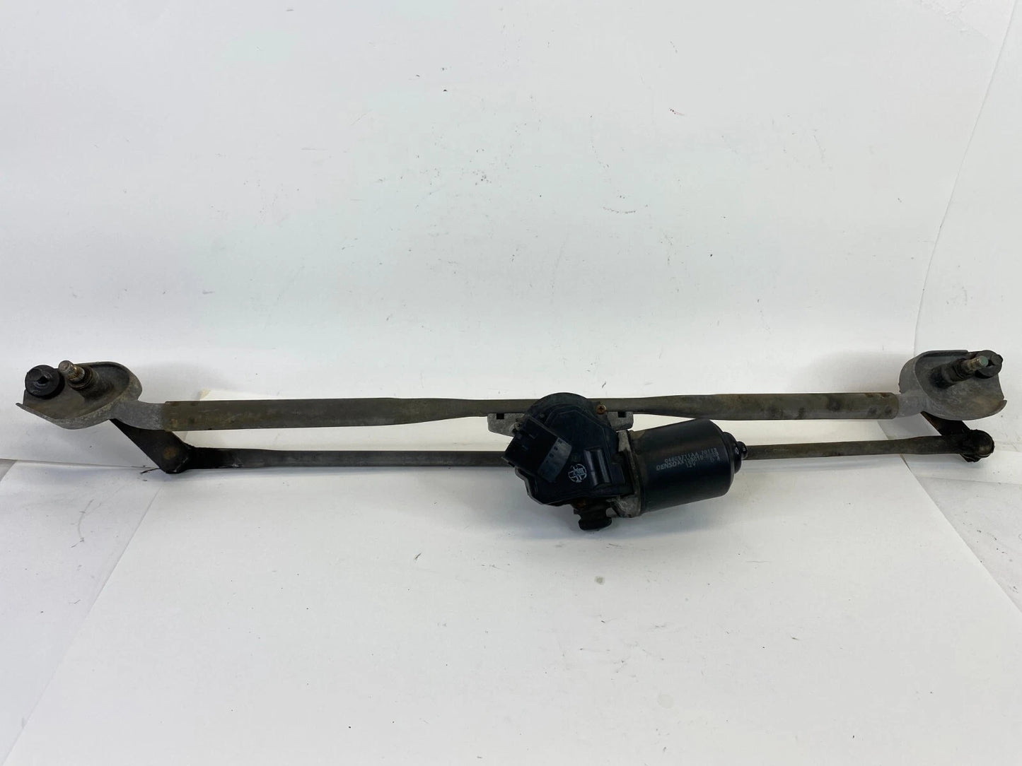 2005-2007 DODGE MAGNUM FRONT WIPER MOTOR W/ LINKAGE ASSEMBLY 04805711AA OEM