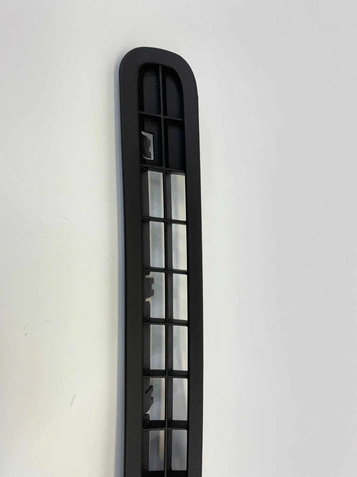 2002-2007 SATURN VUE DASH LEFT SIDE AIR VENT DEFROST GRILLE 22712731 OEM