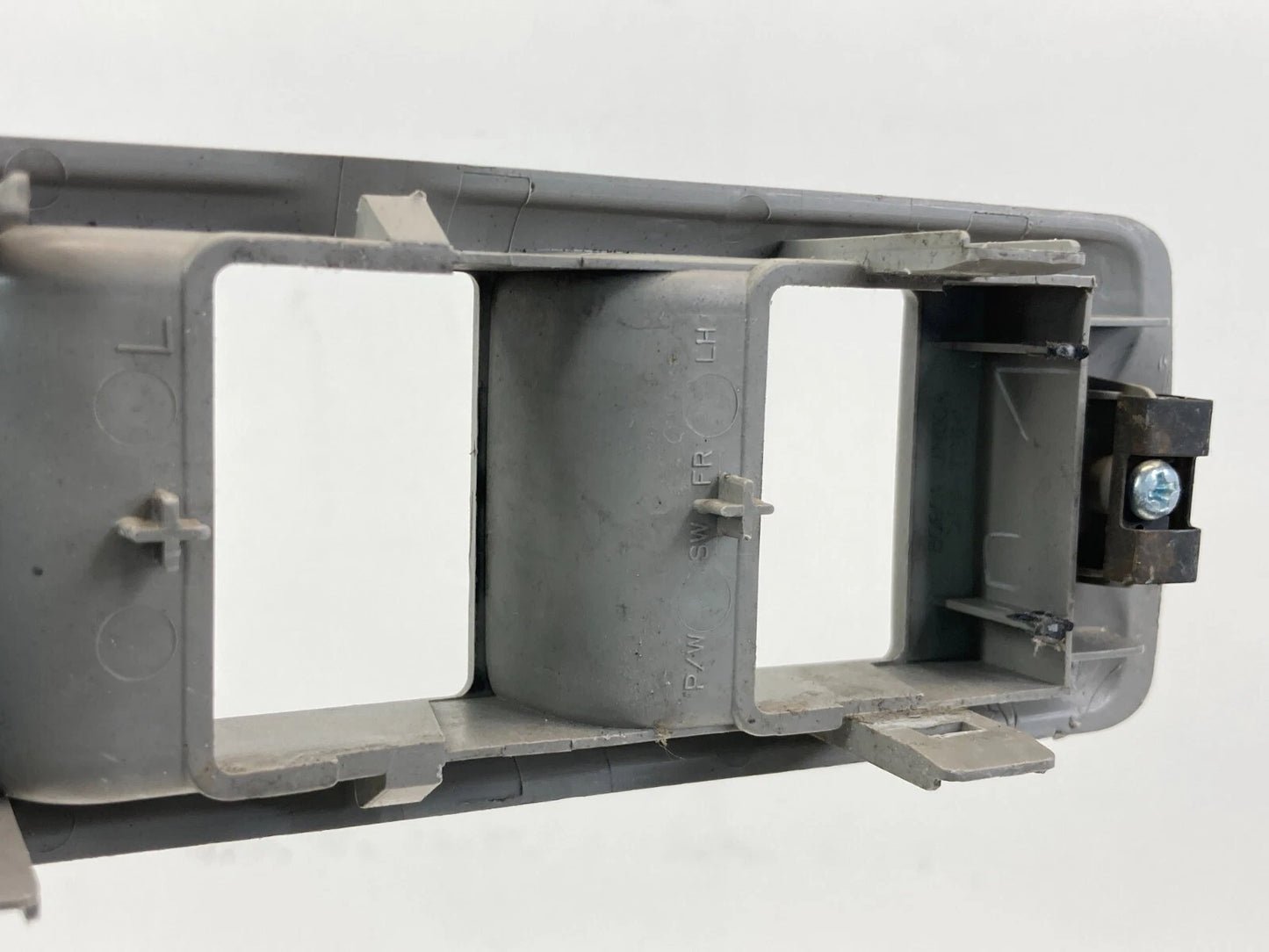 2008-2013 NISSAN ROGUE FRONT LEFT SIDE PANEL DOOR SWITCH BEZEL 80961-JM00A