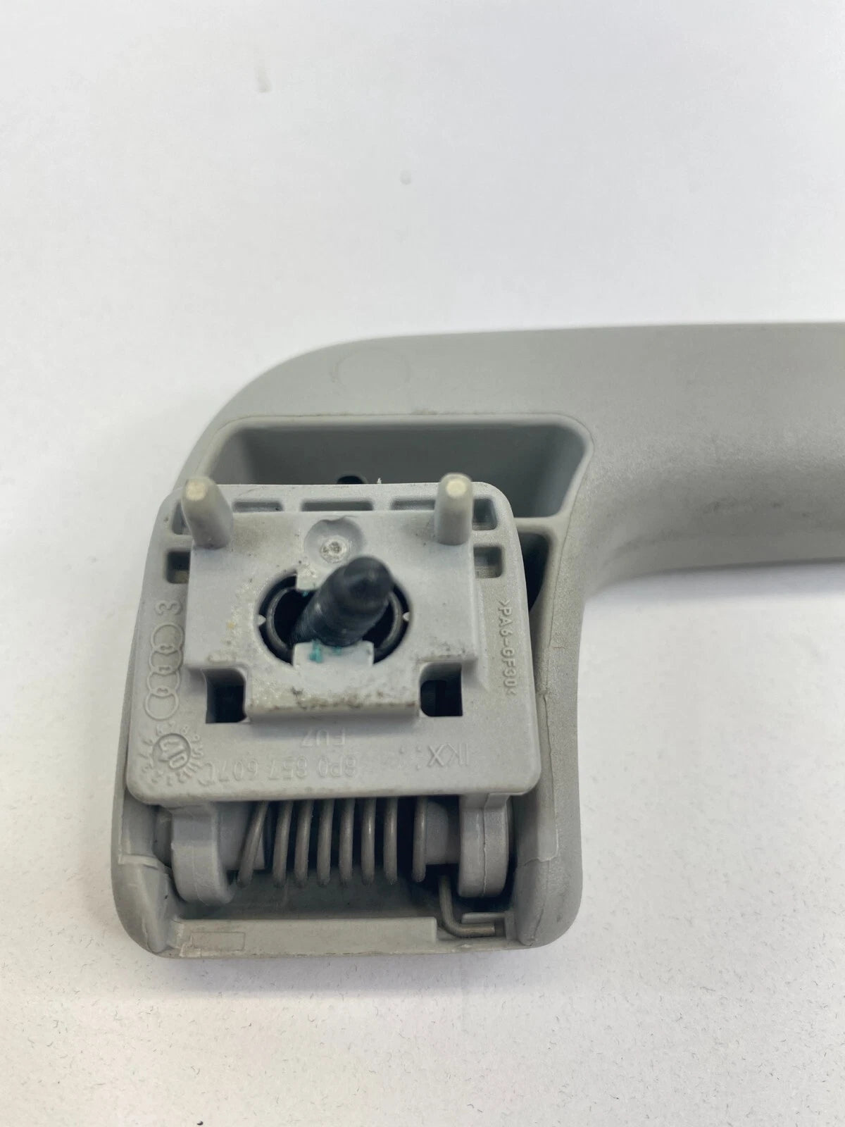 2006-2008 AUDI A6 05-08 A6 QUATTRO REAR RIGHT ROOF INNER GRAB HANDLE 8P0857607C