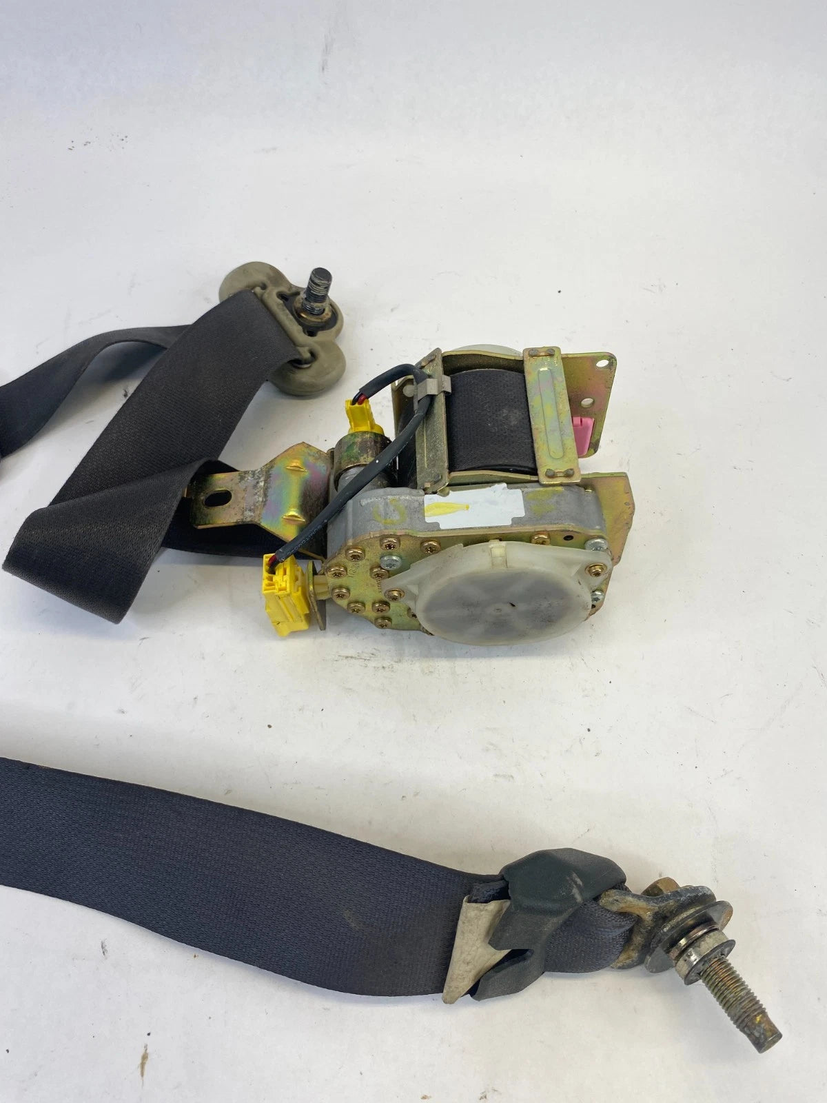 2003-2006 HONDA ACCORD SEDAN FRONT LEFT DRIVER SEAT BELT RETRACTOR BLACK OEM