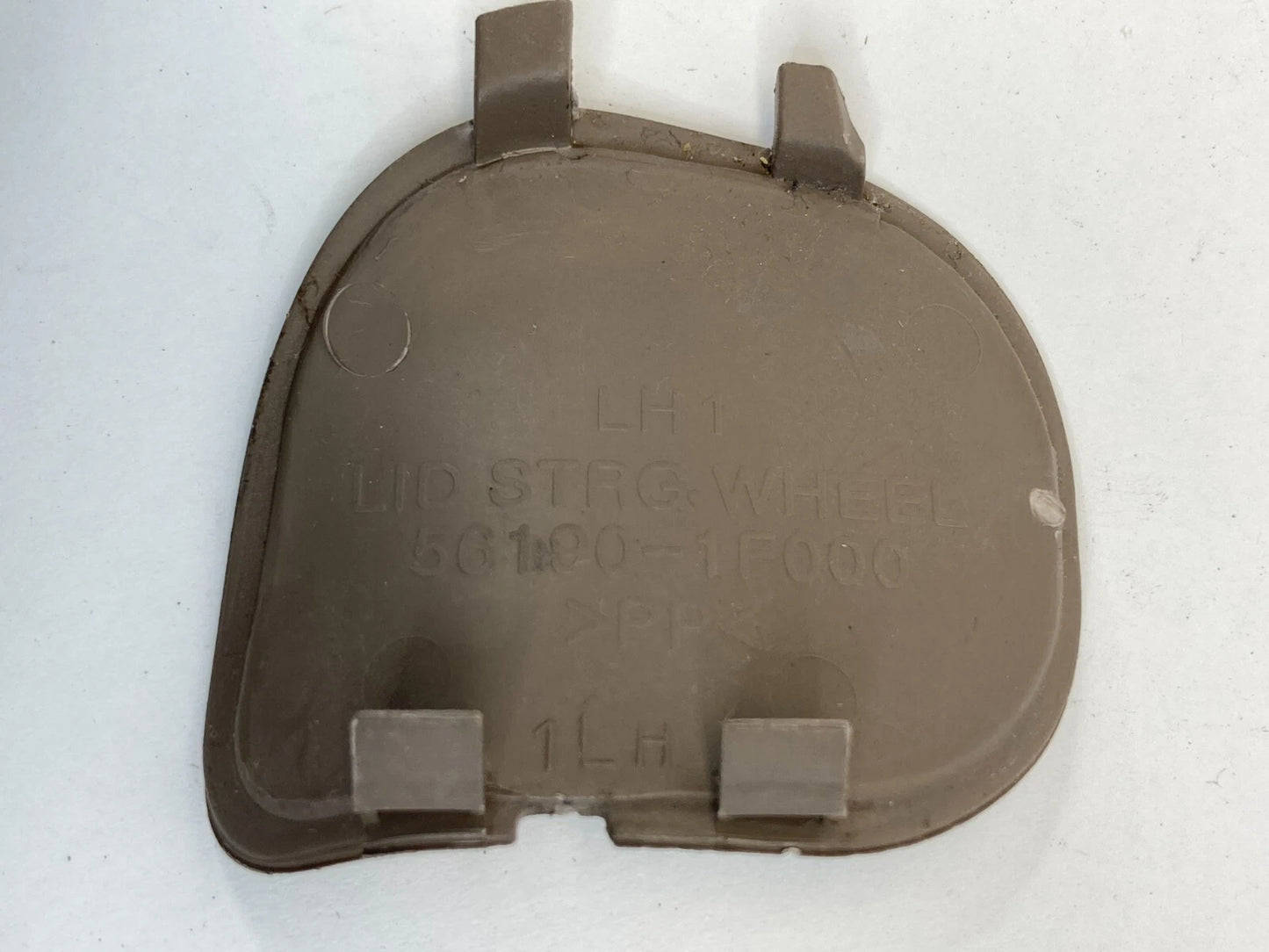 2005-2010 KIA SPORTAGE LOWER STEERING WHEEL COVER LID TRIM CAP 56190-1F000 OEM
