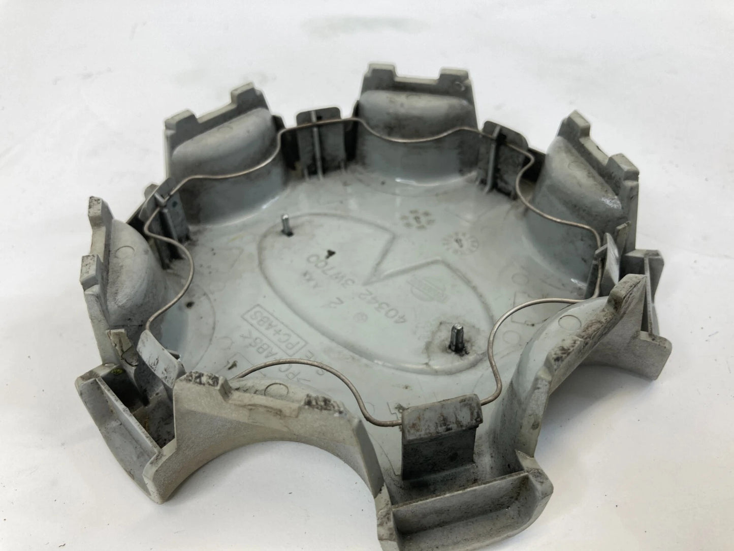 2001 2002 2003 INFINITI QX4 WHEEL RIM HUBCAP CENTER CAP HUB CAP 403423W700 OEM