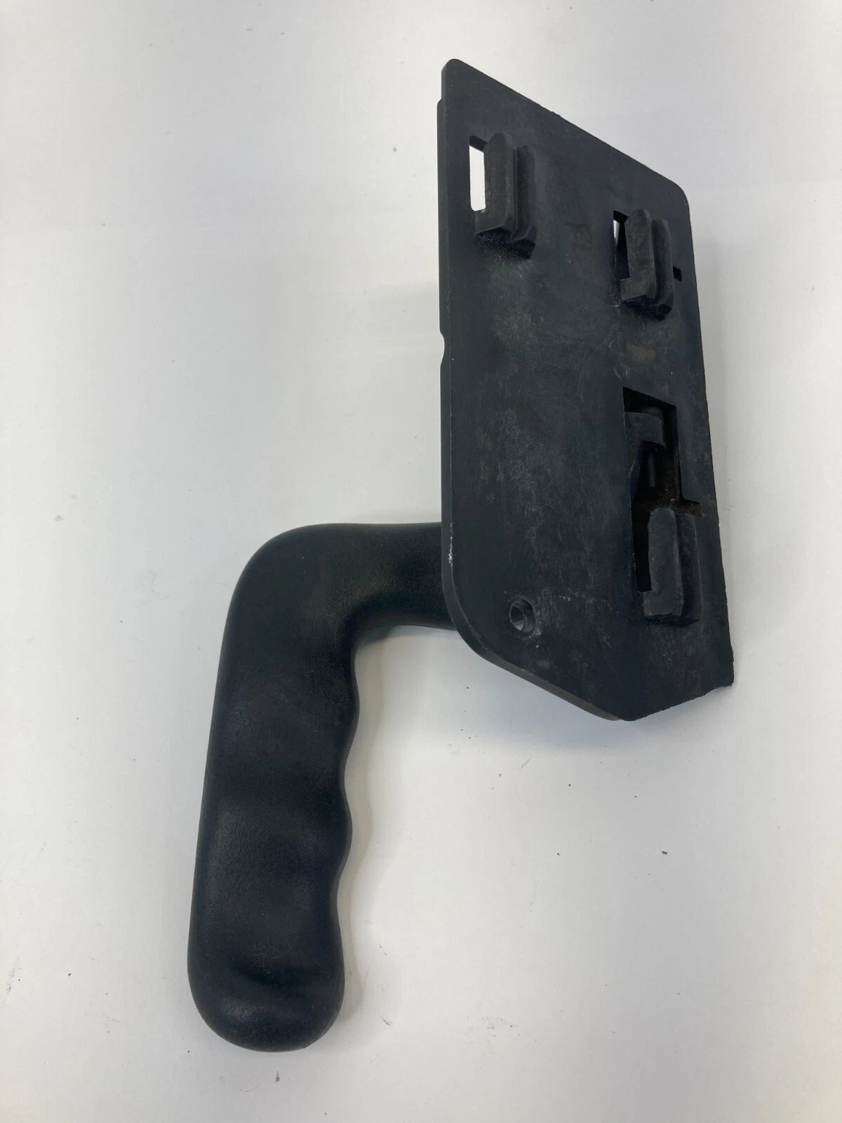 2000-2006 GMC YUKON REAR LH SIDE INTERIOR DOOR HANDLE BLACK OEM 15760297