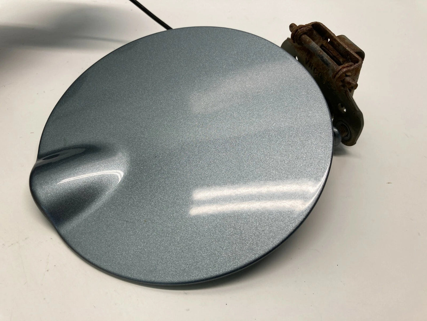 09-20 DODGE JOURNEY FUEL FILLER TANK GAS DOOR WITH CAP OEM FACTORY 05076926AC