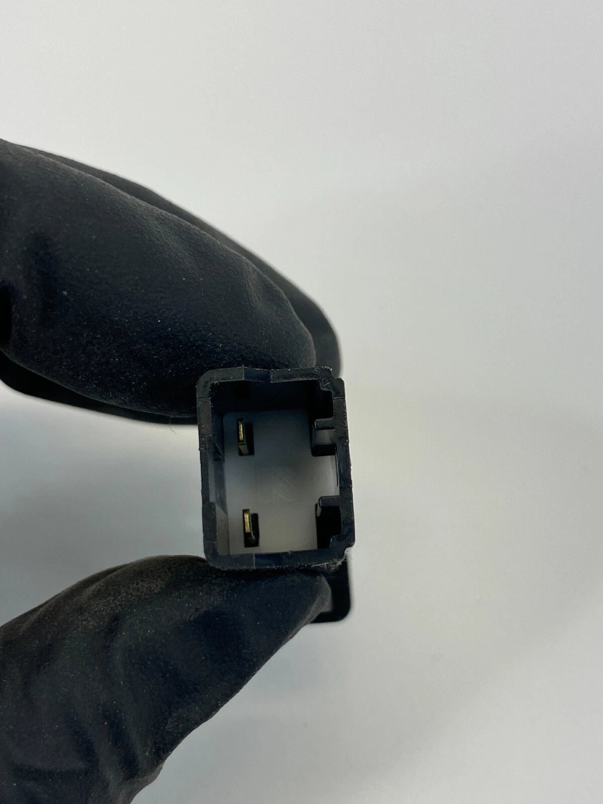 1997-2001 LEXUS ES300 GLOVE BOX INTERIOR LIGHT LAMP SWITCH CONTROL OEM