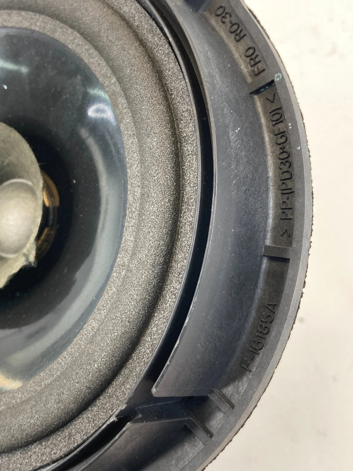 2011-2014 NISSAN MURANO REAR RIGHT OR LEFT DOOR AUDIO SPEAKER 28156-1VK0A OEM
