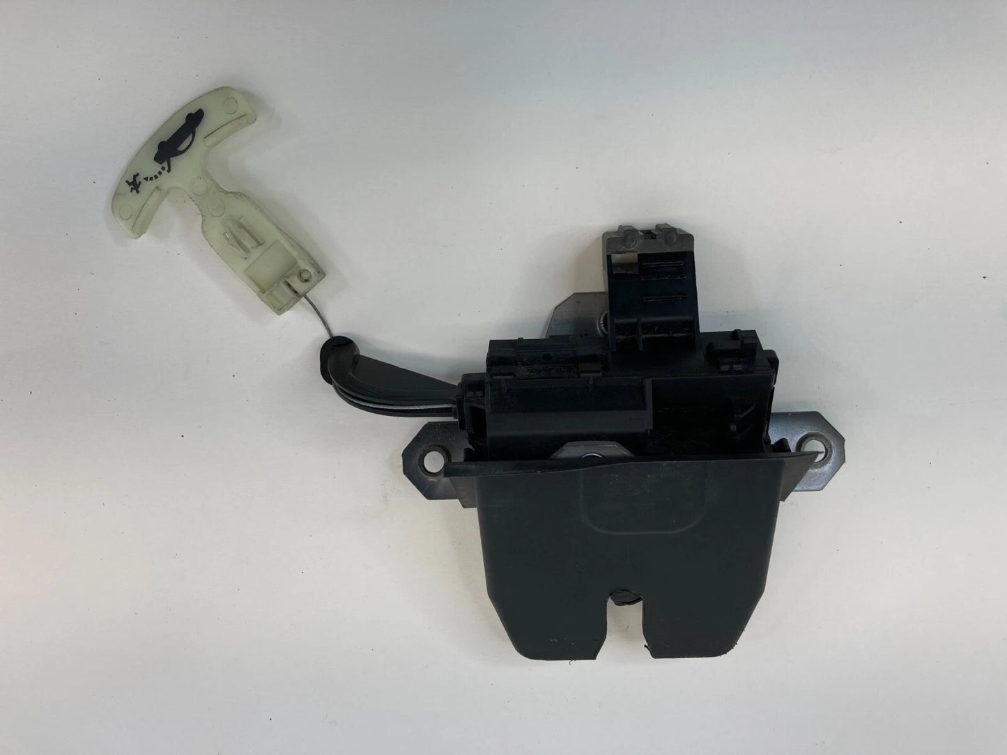 2012-2018 FORD FOCUS SEDAN REAR TRUNK LOCK LATCH ACTUATOR BM51-A442A66-AA OEM