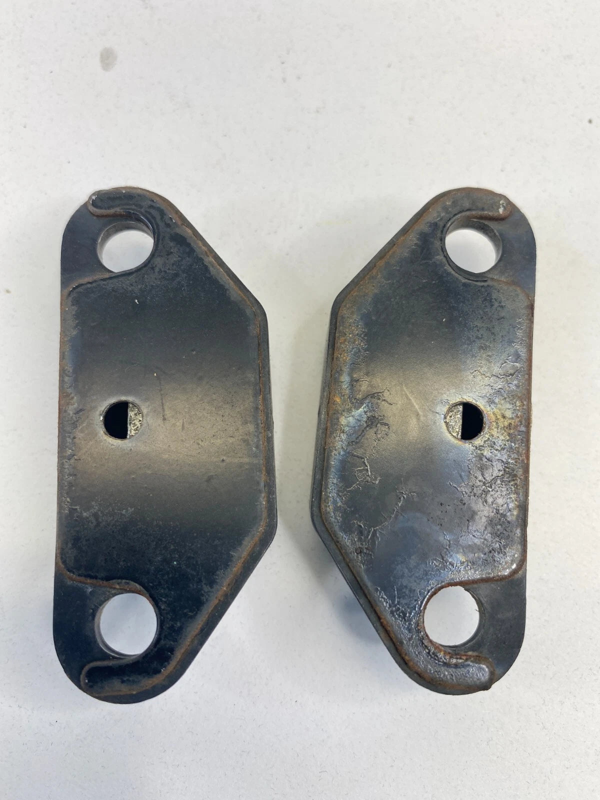 2010-2015 MITSUBISHI LANCER REAR TAILGATE ADJUSTER BUMPER STOPPER RUBBER SET