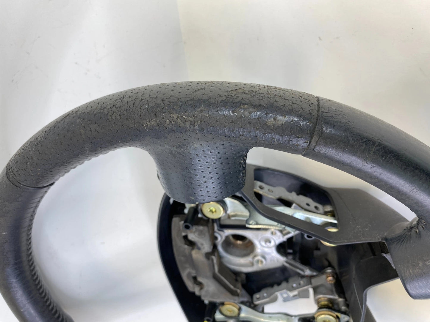 2002-2004 NISSAN XTERRA AUTOMATIC TRANSMISSION STEERING WHEEL OEM