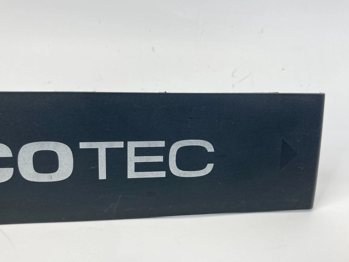 2012-2018 CHEVROLET SONIC 11-15 CRUZE ENGINE COVER EMBLEM TRIM PANEL 13103972