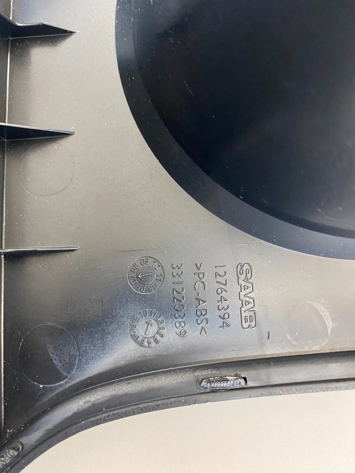 07-11 SAAB 9-3 SEDAN DASH INSTRUMENT CLUSTER SPEEDOMETER RADIO BEZEL 12764394