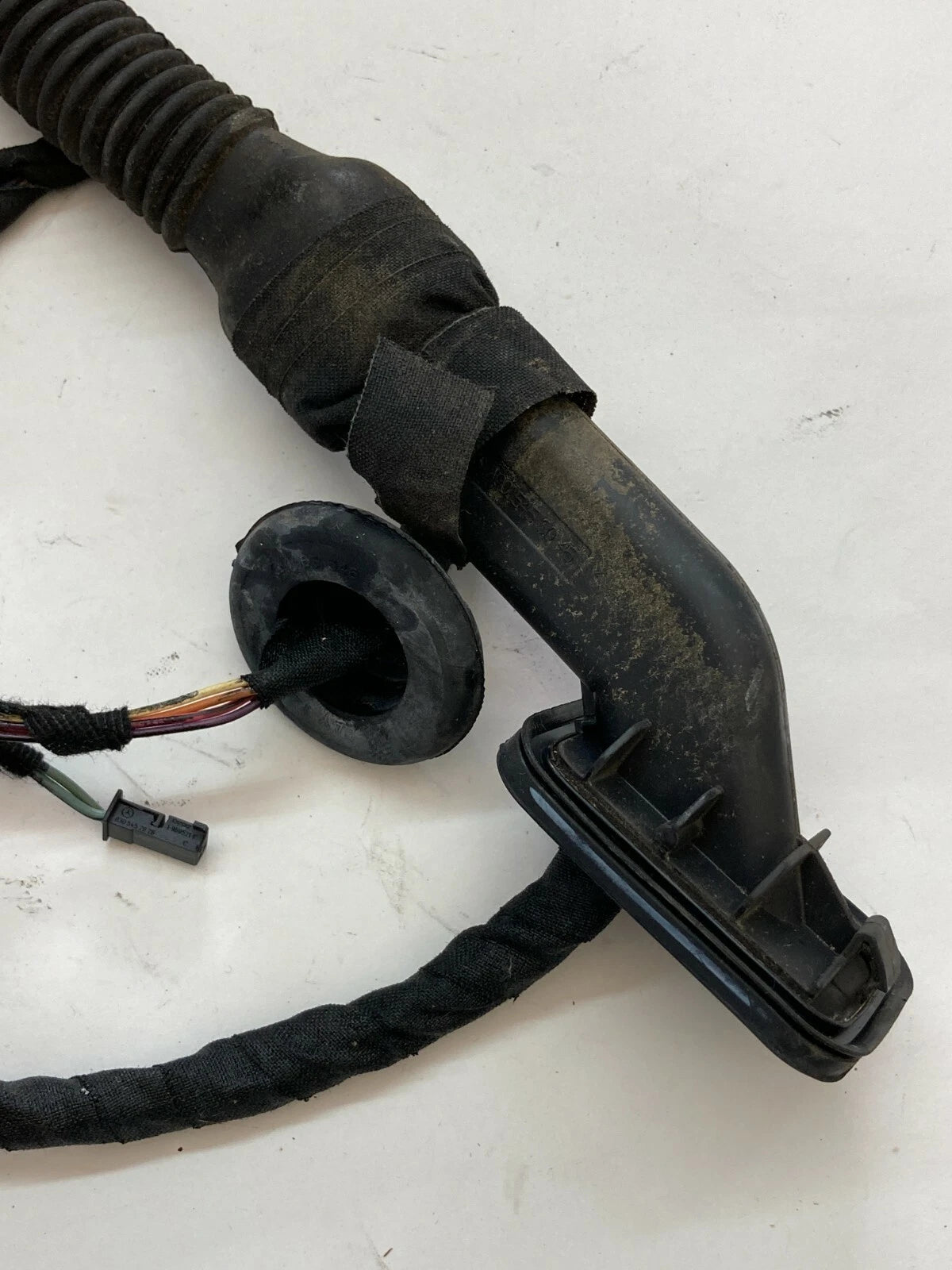 06-09 MERCEDES-BENZ R350 REAR LEFT SIDE DOOR PANEL WIRING HARNESS A2514403009
