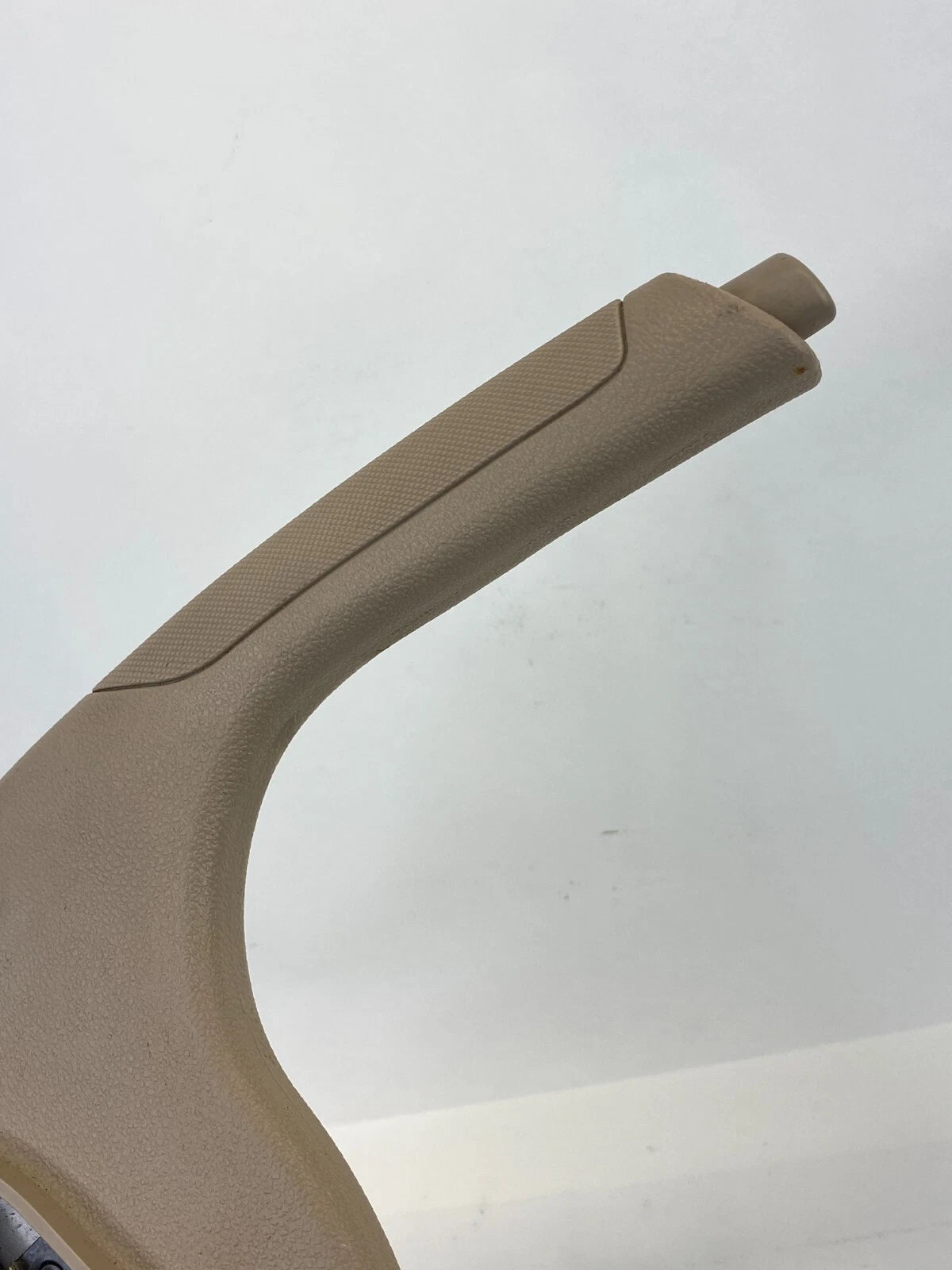 05 06 07 08 09 10 KIA SPORTAGE EMERGENCY PARKING BRAKE HANDLE LEVER ASSEMBLY OEM