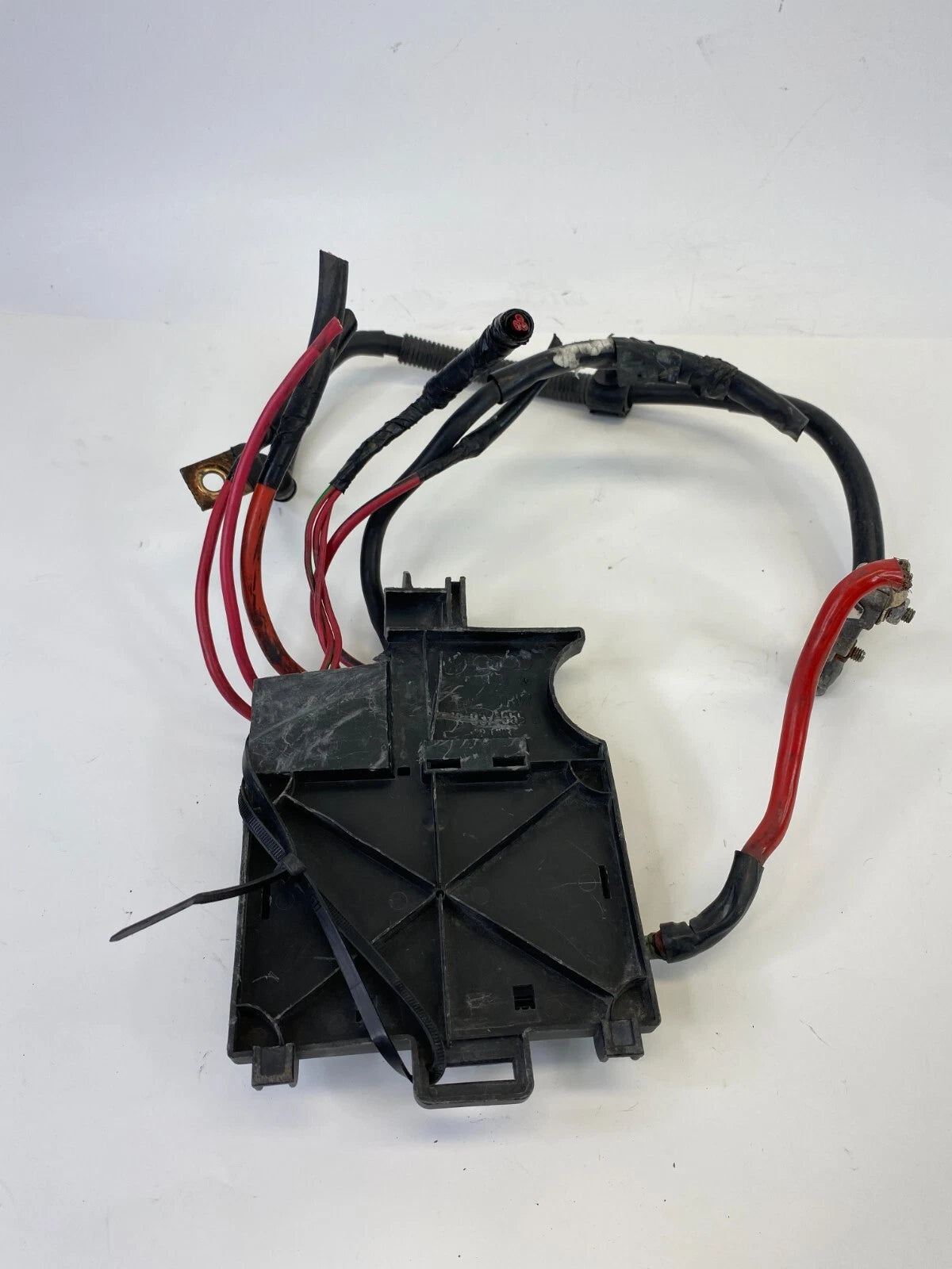 1999-2001 VOLKSWAGEN JETTA 2.8L V6 BATTERY TERMINAL FUSE BOX 1J0-937-559 OEM