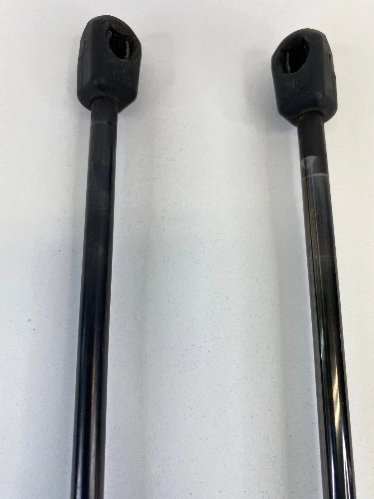 08-10 NISSAN ROGUE REAR LIFTGATE SHOCK STRUT LIFT CYLINDER SUPPORT 90450-JM00A