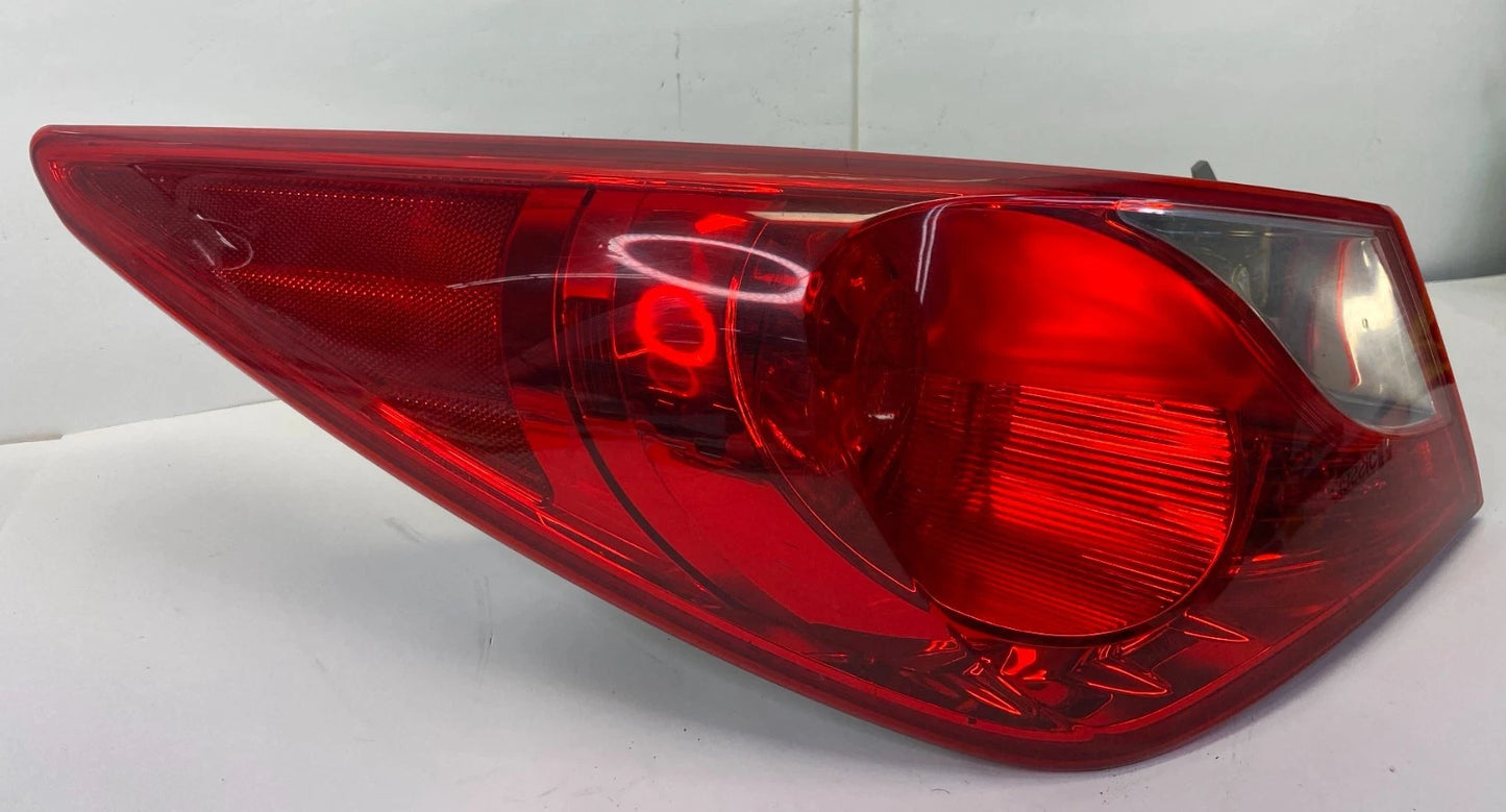 2011-2014 HYUNDAI SONATA TAILLIGHT LAMP LEFT DRIVER OUTER OEM FACTORY 92401-3Q