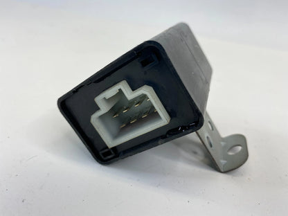 1990-1995 SUBARU LEGACY SEAT BELT WARNING TIMER CONTROL MODULE 88013-AA030 OEM