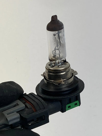 2007-2010 FORD EDGE FRONT LEFT HEADLIGHT WIRE HARNESS CONNECTOR W/ SOCKET OEM